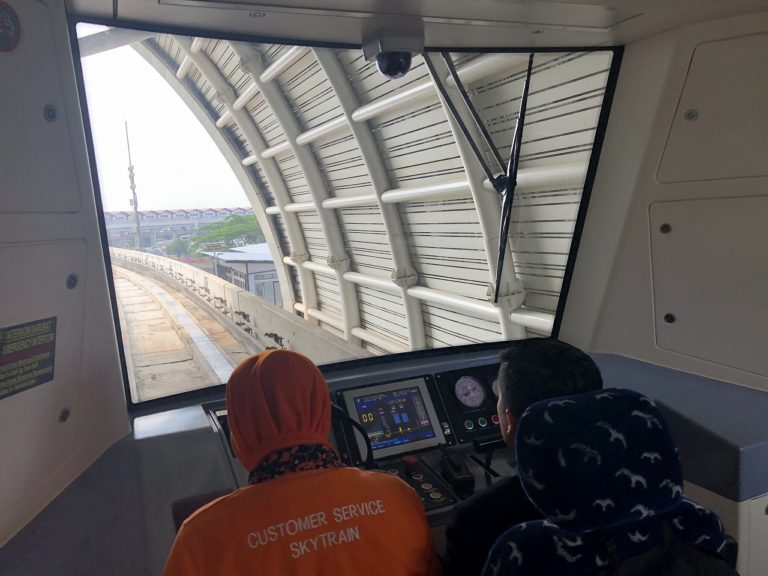 ジャカルタ・スカルノハッタ空港のターミナル移動はスカイトレンで快適！
