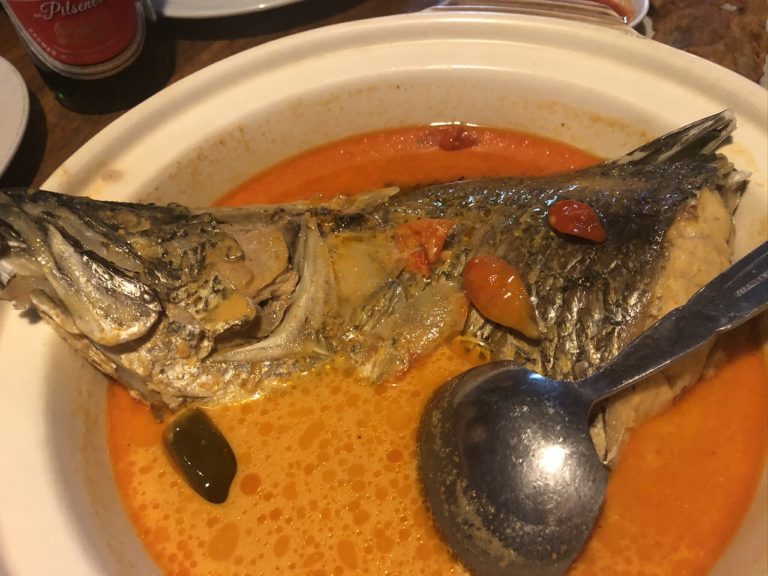 ジャカルタ飯！ポンドックラグーナでフィッシュヘッドカレーを食べよう！