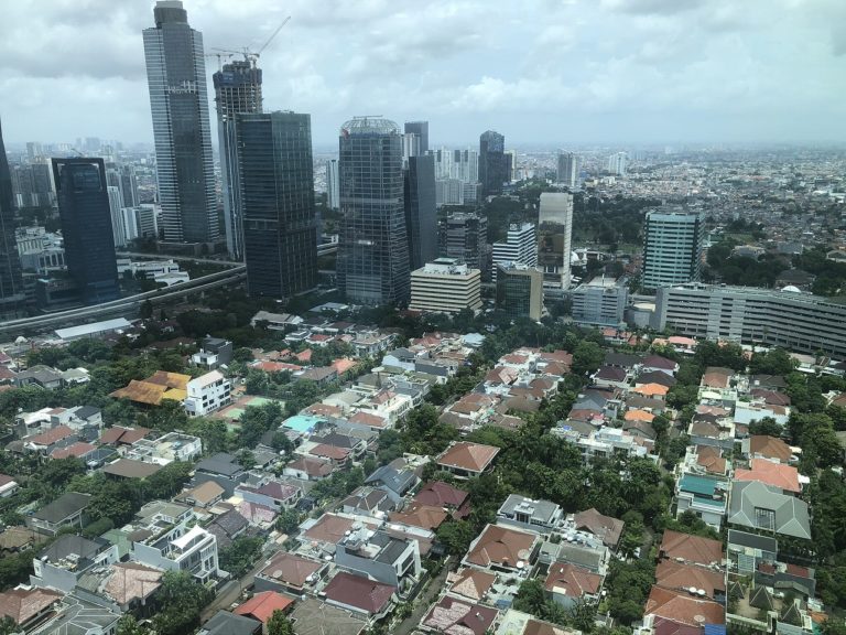 【インドネシアコロナ】感染止まらず、ジャカルタは拡大初期に逆戻り