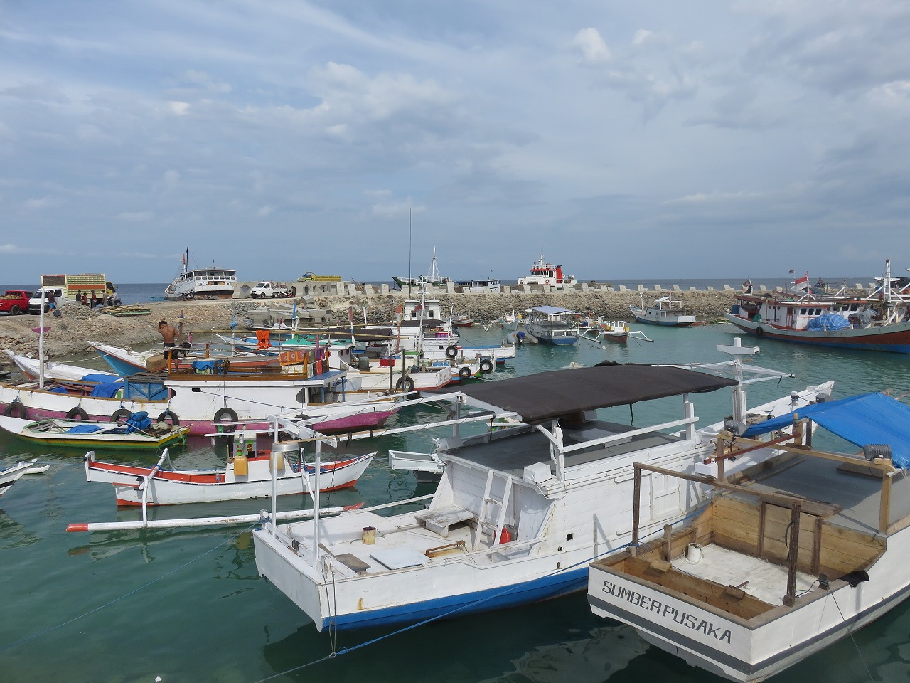 【インドネシア南スラウェシ州】ビラの砂浜がとてつもなくキレイであった インドネシア大好き