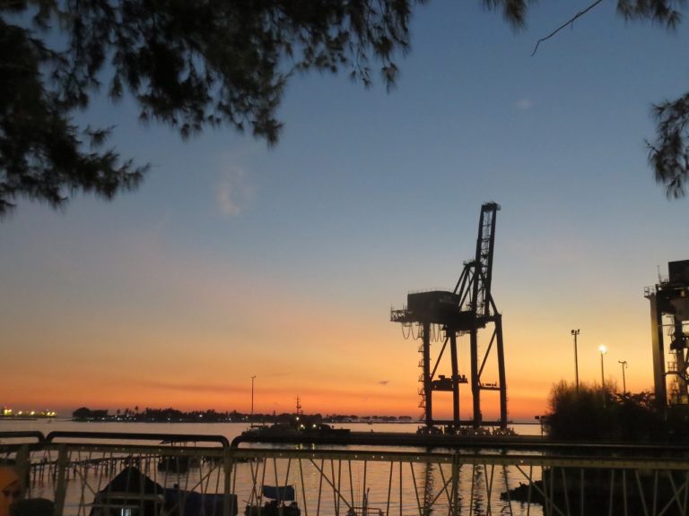 【インドネシア】三現主義を貫くために渡航