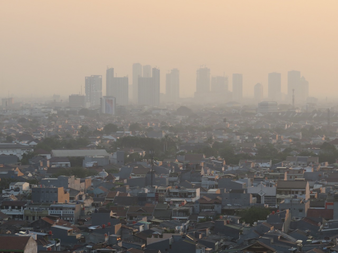 ジャカルタの夕景