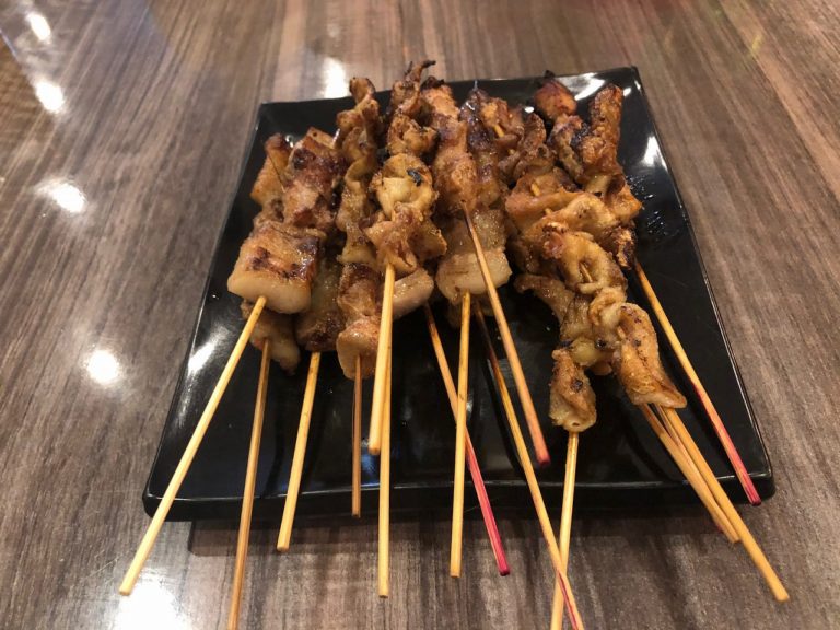 【インドネシア渡航】マカッサルで豚串バーベキューを満喫