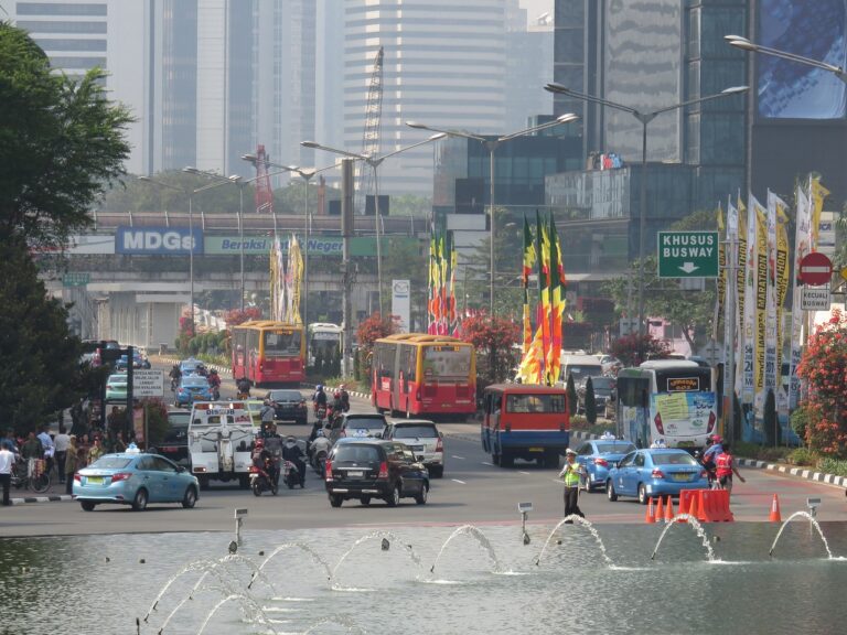 【インドネシア】メーデーは何するの？8時間労働はなぜ？