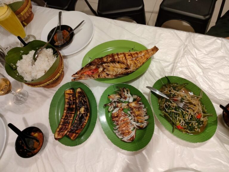 【インドネシア渡航】マカッサルの焼き魚の食べ方！