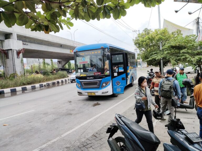 【インドネシア渡航】スマラン市内をトランススマラン（BRT）で移動！