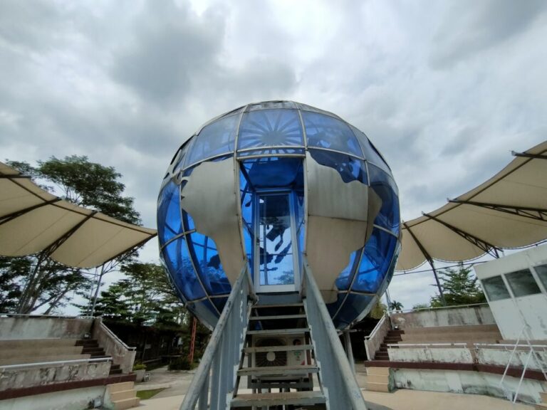 【インドネシア渡航】カリマンタン島ポンティアナックへ行くその3！赤道上に立つ