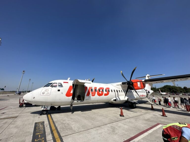 【マカッサルからトラジャへ】トラジャへの空路で新たな発見！ウイングスエアで遊覧飛行！