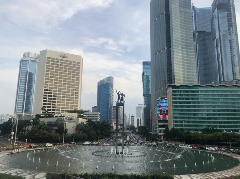 インドネシアの経済成長！上位中所得国への復帰