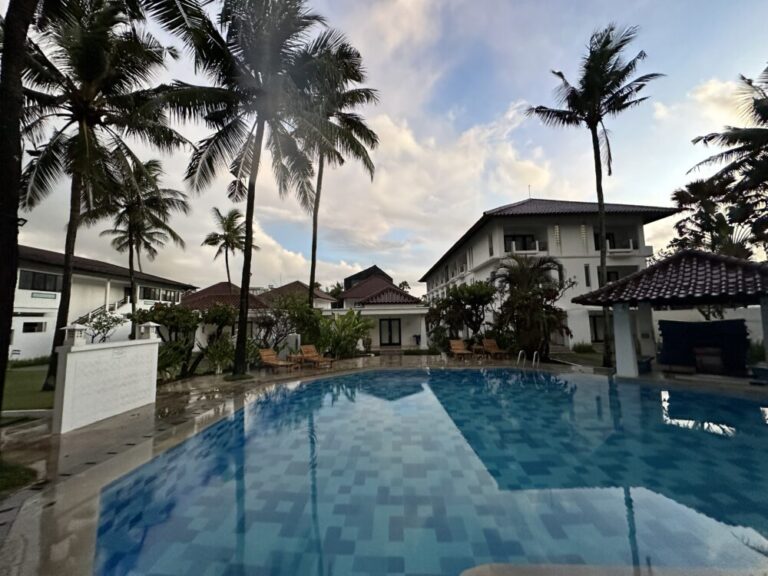 コスパ抜群！チャングーのLegong Keraton Beach Hotelで楽しむバリ島ビーチライフ