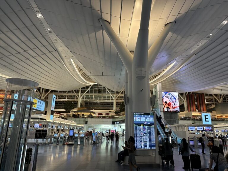 インドネシア渡航！羽田空港から夜行便搭乗へ