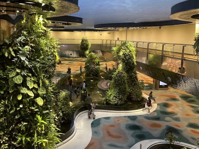 チャンギ空港T2でのラウンジ巡り！最高のリラックスタイム