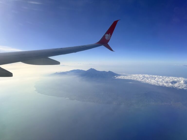 早朝便のライオンエアからの絶景