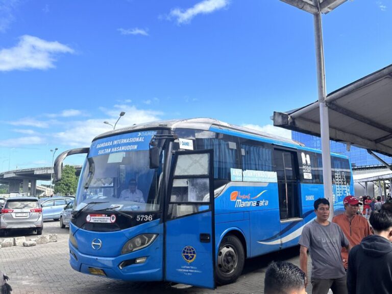 マカッサル空港から国営ダムリバスで市内までコスパ良く移動！