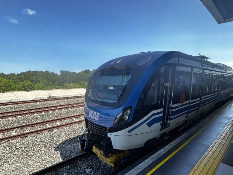 スラウェシ島に鉄道がもたらす変革