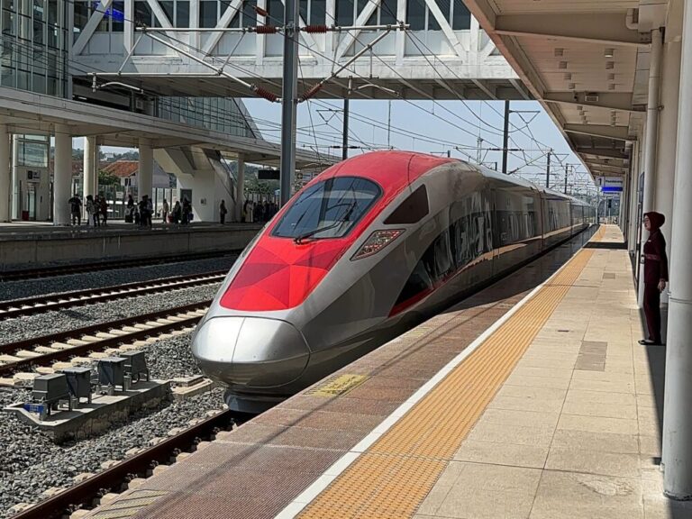 高速走行でも快適！ジャカルタ・バンドン高速鉄道「WHOOSH」の乗り心地を評価