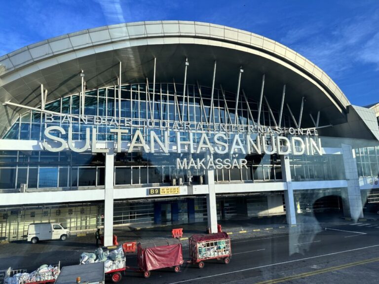 マカッサル空港新ターミナルからの出発！ガルーダインドネシア航空で迎える特別な朝