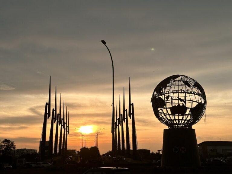 マカッサルの夕陽と夜景に感動！CPIで過ごす贅沢なひととき！