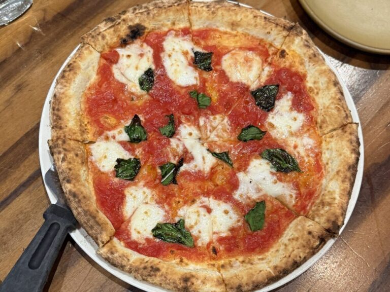 ベトナムで味わう極上ピザ！ 日本人夫妻が創る「Pizza 4P’s」の魅力