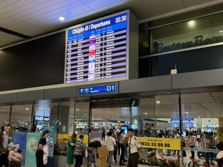 ホーチミンの出国で大ピンチ！ 紙の搭乗券を巡る慌ただしい旅の一幕