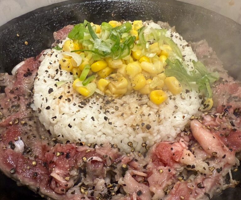 マカッサルで味わう絶品！ペッパーランチのビーフペッパーライスを堪能