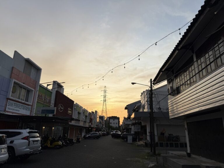 塀の内と外、迷路のような街で暮らす！マカッサル・パナックカンに見る都市のカタチ