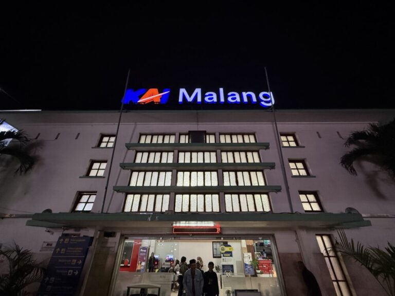 東ジャワ・マランの夜を歩く──激辛テンポンと幻想のナイトウォーク