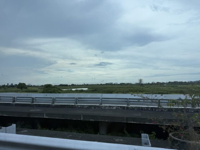 スラバヤで至福のコーヒータイム──ライオンエアでマカッサルへ帰還