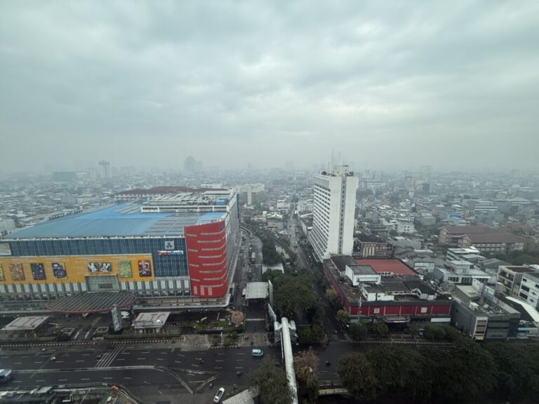 定宿ノボテル・ガジャマダで過ごす安心の一夜！進化を続けるジャカルタを見下ろして