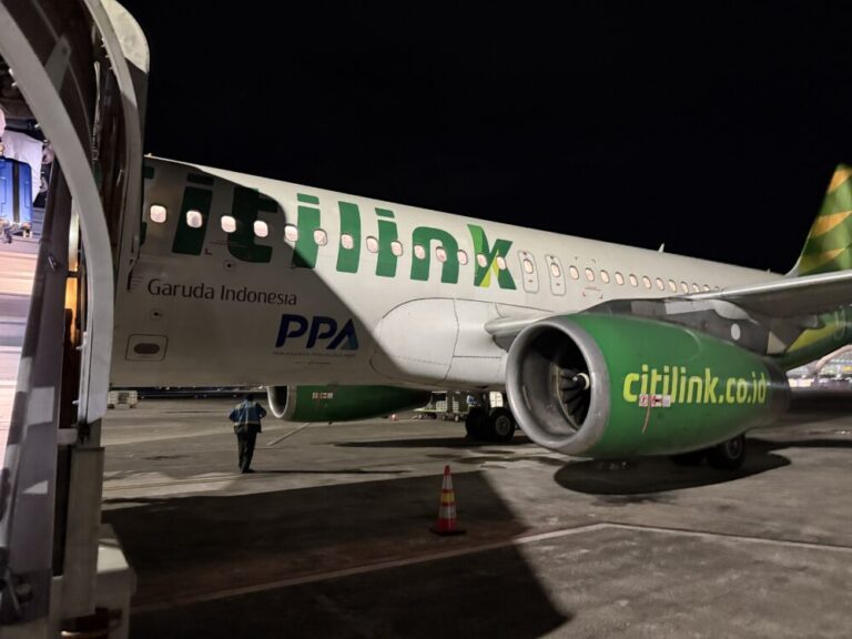 ジャワ島縦断の旅スタート！マカッサル〜ジャカルタ間を朝一番で移動！