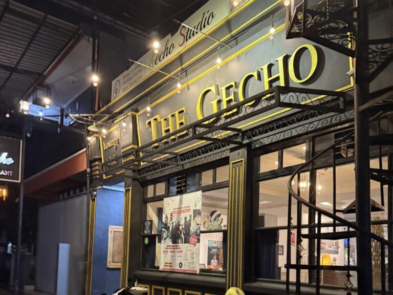 【ジェパラ最後の夜に乾杯】ホテル併設の隠れ家バーでローカルなひととき