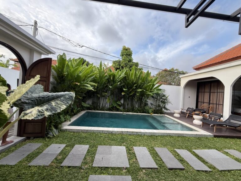 【バリ・チャングー滞在記】プライベートプール付きヴィラで過ごす贅沢な夜