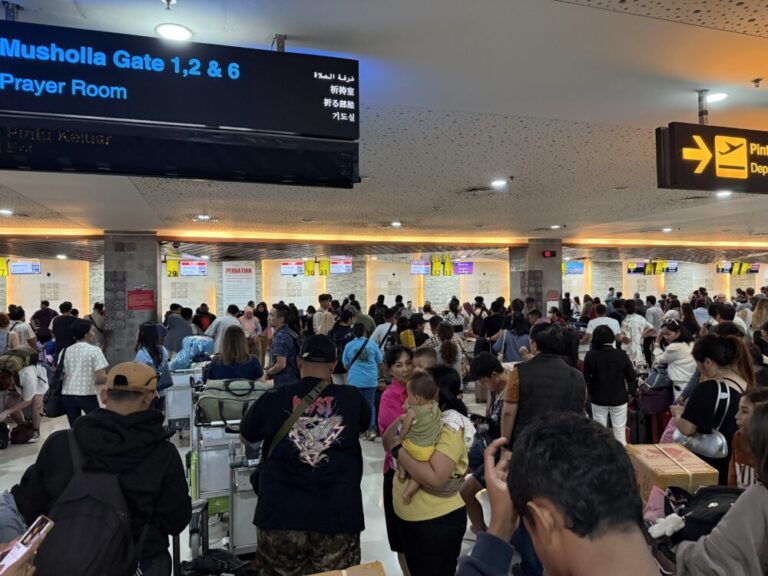 バリからマカッサルへ、ライオンエアJT744便の“カオス移動”とオーバーツーリズムの現実