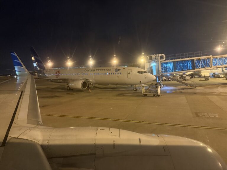 インドネシア国内線で信頼できる航空会社の選び方！夕方以降の移動はガルーダ一択！