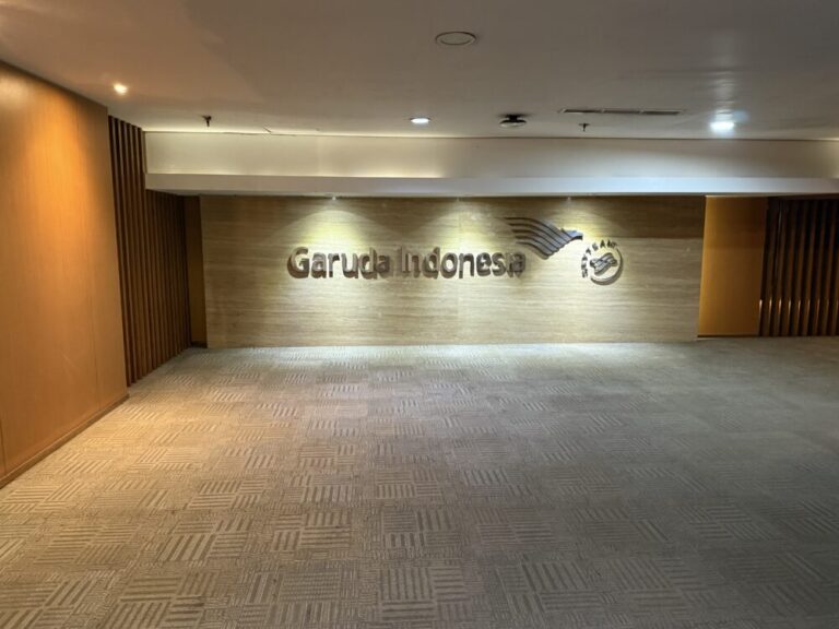 ガルーダラウンジが生まれ変わった！国際線ラウンジで過ごす静寂と快適のひととき