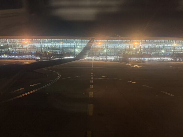 一時帰国のフィナーレは眠っている間に到着！ガルーダ深夜便の快適移動