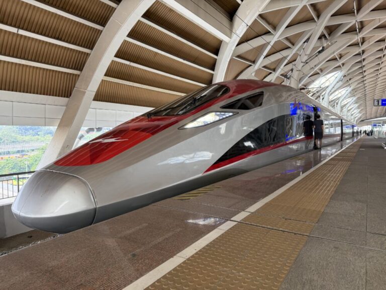 【弾丸バンドン旅行】ジャカルタからバンドンへ WHOOSH ファーストクラスの旅