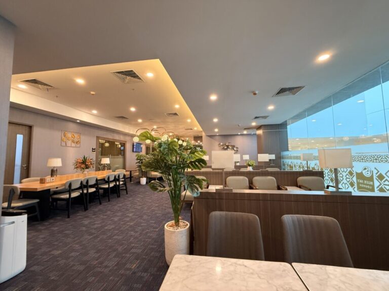 マカッサル空港の癒やし空間 ― BLUE SKY PREMIER LOUNGEでゆったり