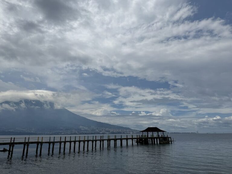 マイタラ島シュノーケリング！1000ルピア紙幣の絶景とサンゴ礁に癒やされる