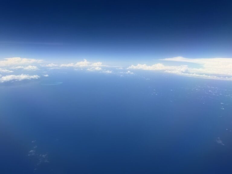 【ライオンエアJT897便搭乗記】テルナテからマカッサルへ、空から眺めるスラウェシの絶景