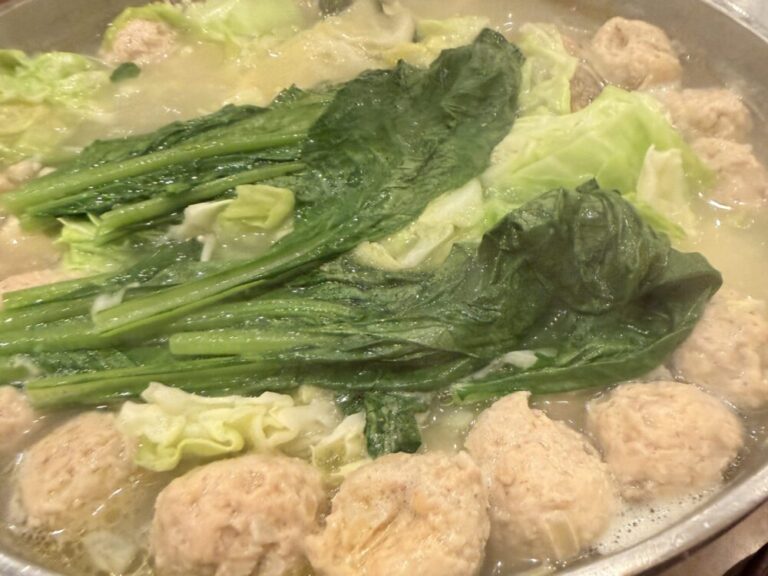 福岡出張の夜は博多の味「いろは」の水炊きへ！老舗で味わう絶品スープ