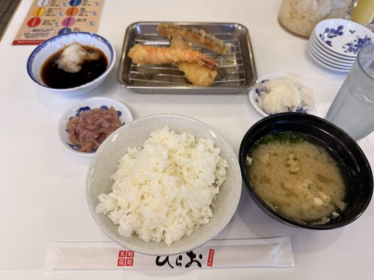 【福岡空港グルメ】天ぷらひらお本店で味わう絶品ランチ！名物いかの塩辛と揚げたて天ぷらが人気の理由