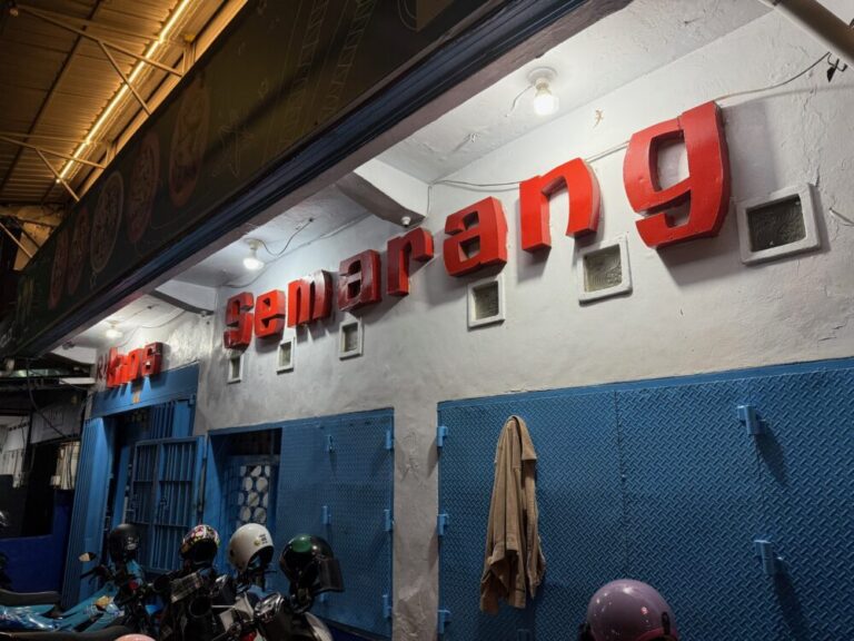 マカッサル最古のビアガーデンKios Semarangでチキンウイングとビンタンで過ごす夜