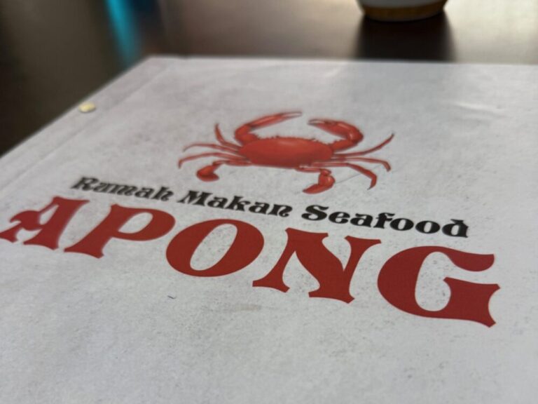 魚屋も唸るマカッサルの名店アポン！鮮度抜群のシーフードを味わい尽くす夜