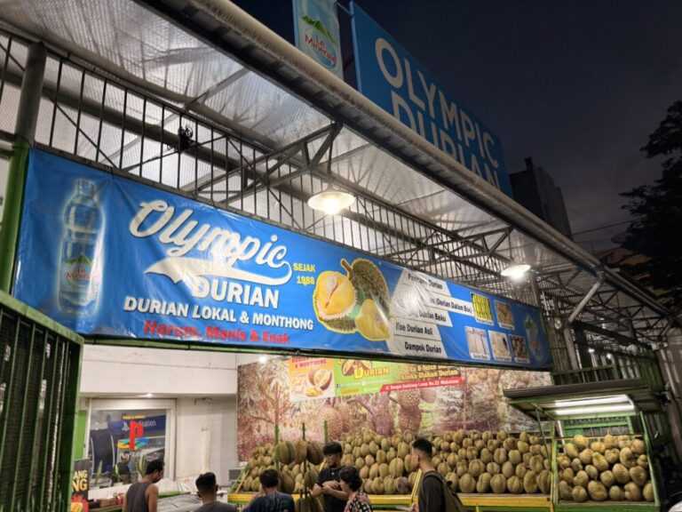 雨季に入ったマカッサルで味わう極上モントンドリアン！「オリンピック・ドリアン」で旬の甘みを堪能