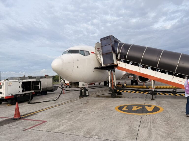 静かな遅れと、穏やかな帰還。バリを経由してマカッサルへ、旅が日常に戻るまで