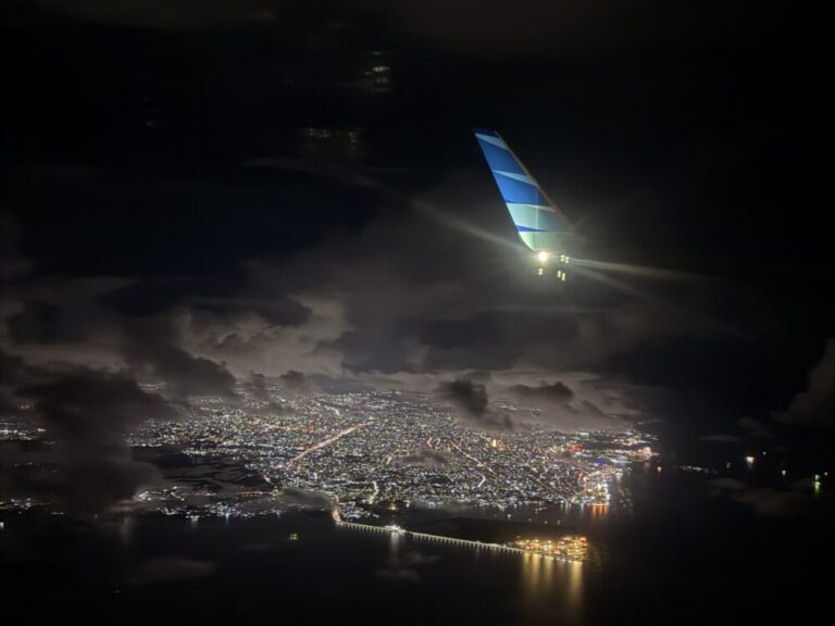 夜の移動は、静かなほどいい！ガルーダ・インドネシア航空でマカッサルからジャカルタへ