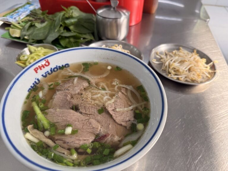 乗り継ぎ時間に全部やる！フォーとヘッドスパとベトナムコーヒー、そしてバインミー