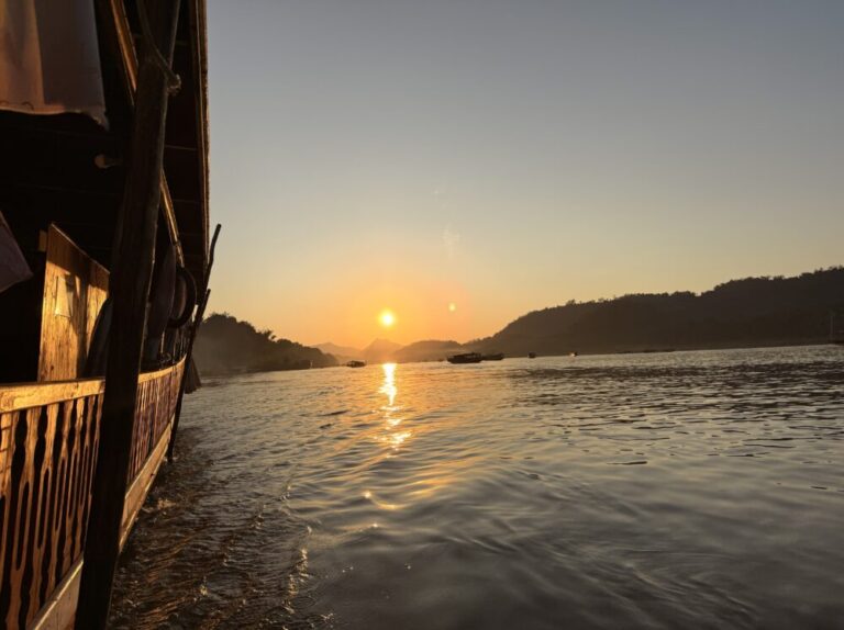 何もいらない日がある。メコン川と夕日が、思考をほどいてくれたルアンパバーンの一日